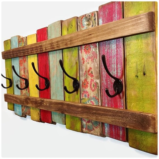 Illustration for article titled 20+ Distinct Coat Racks That Will Astonish You